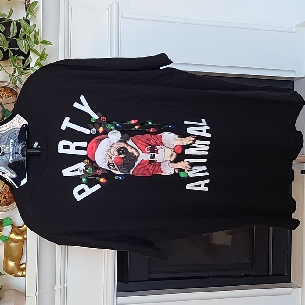 HOLIDAY TIME CHRISTMAS WOMENS SIZE 2XL TEESHIRT BLACK WITH DOG "PARTY AN…